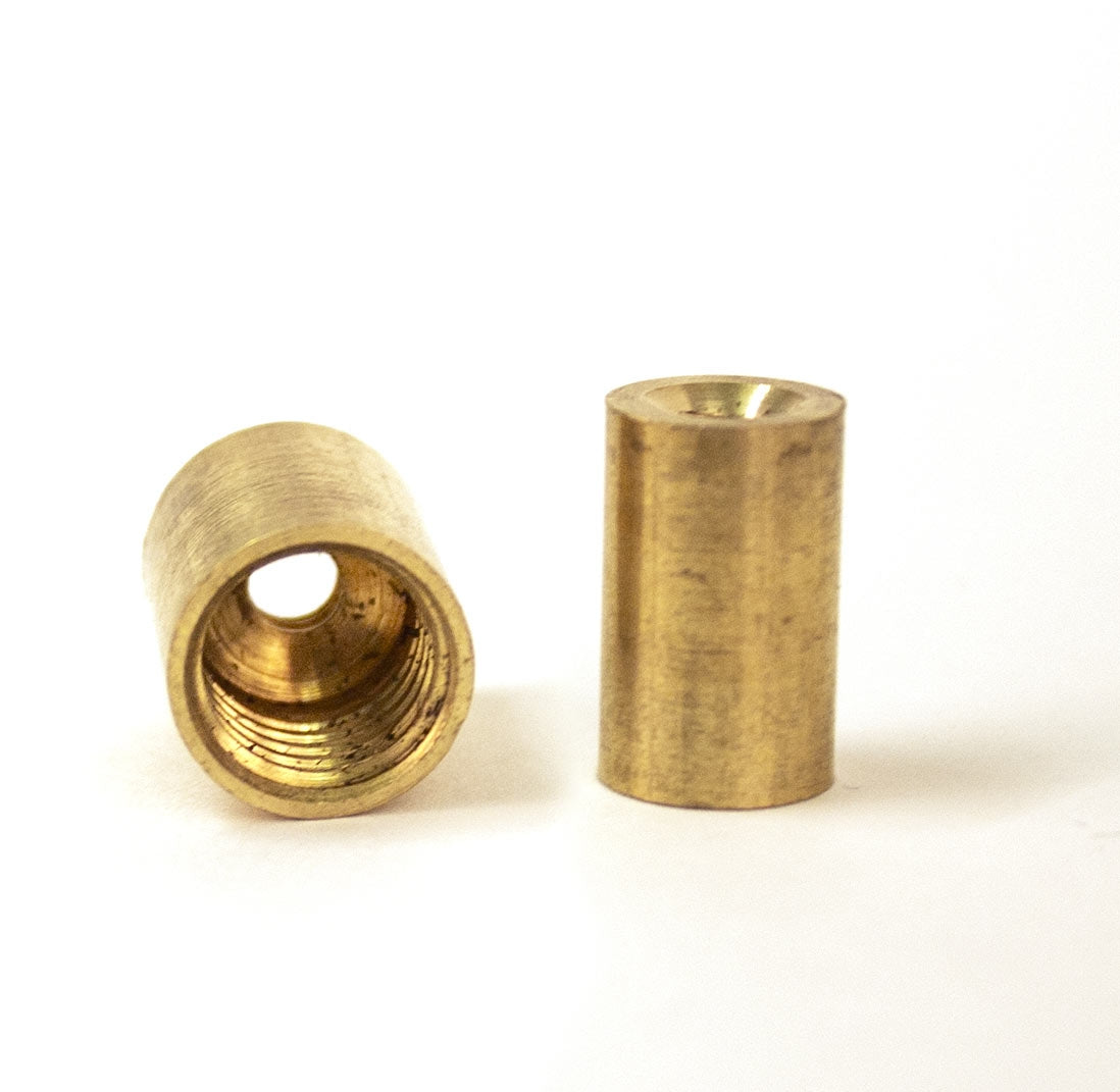 Köben 9&12mm (mässing/skruvläder) - på en vit bakgrund